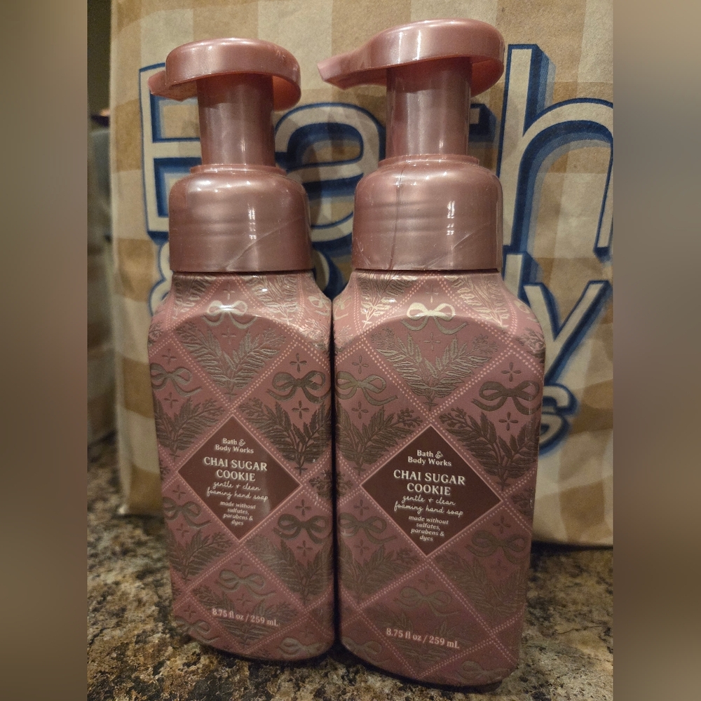 Bath & Body Works Chai Sugar Cookie Foaming Hand Soap Duo